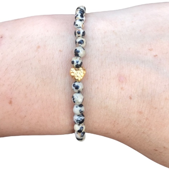 🎀HP🎀 Agate Heart Beaded stretch Bracelet - Picture 3 of 12